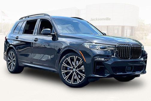 Black Sapphire Metallic 2022 BMW X7 M50i