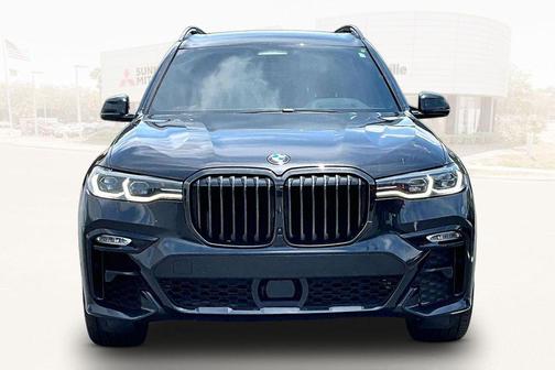 Black Sapphire Metallic 2022 BMW X7 M50i