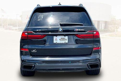 Black Sapphire Metallic 2022 BMW X7 M50i