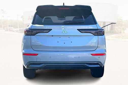 White Diamond With Black Roof 2026 Mitsubishi Outlander SEL 1.5T 2WD