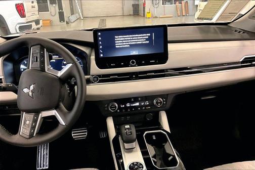 Moonstone Gray Metallic 2026 Mitsubishi Outlander SEL 1.5T 2WD