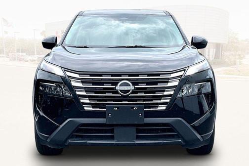 Super Black 2025 Nissan Rogue SV