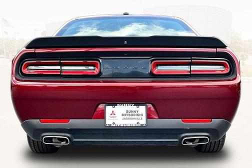 Octane Red Pearlcoat 2022 Dodge Challenger SXT