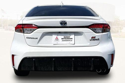 Ice Cap 2024 Toyota Corolla Hybrid SE