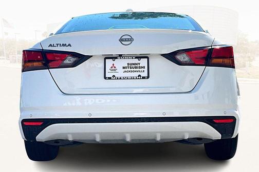 Glacier White 2025 Nissan Altima 2.5 SV