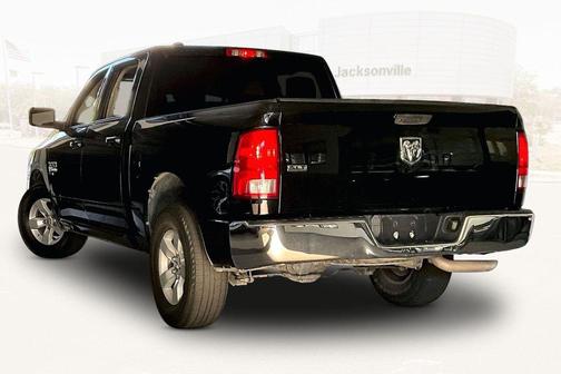 Diamond Black Crystal Pearlcoat 2021 RAM 1500 Classic SLT