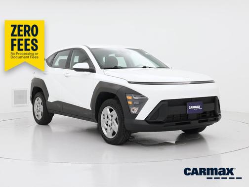 White 2024 Hyundai KONA SE