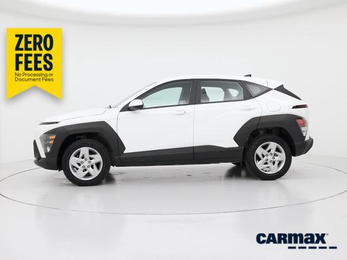 White 2024 Hyundai KONA SE