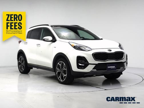 White 2022 Kia Sportage SX