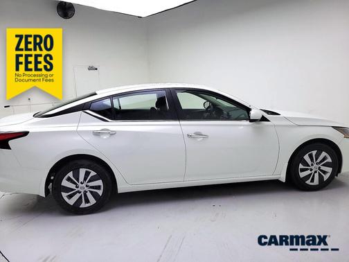 White 2023 Nissan Altima S