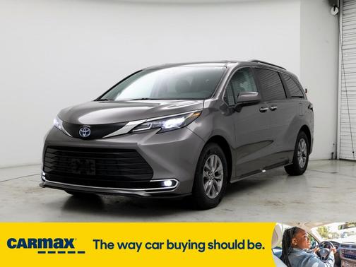 2024 Toyota Sienna XLE