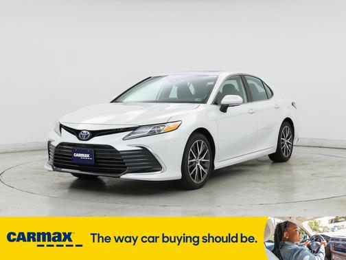 2024 Toyota Camry Hybrid XLE
