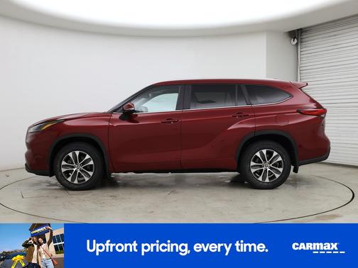 Red 2023 Toyota Highlander XLE