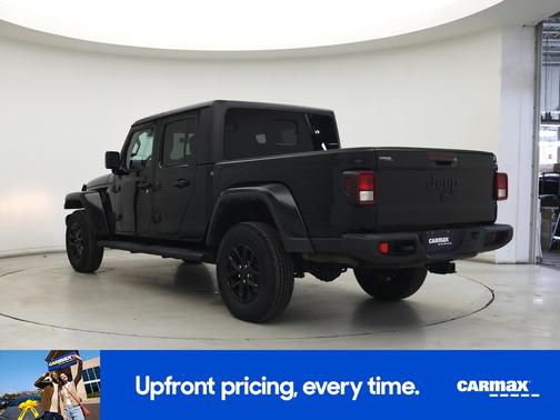 Black 2022 Jeep Gladiator Altitude