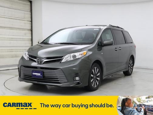2018 Toyota Sienna XLE