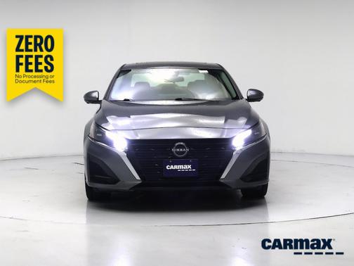 Gray 2023 Nissan Altima SL