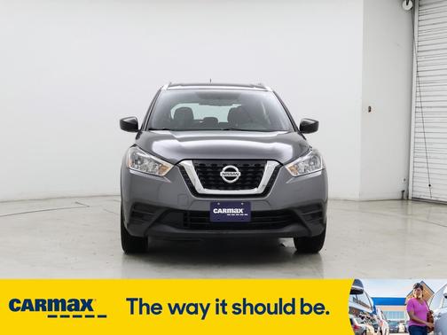 2019 Nissan Kicks S