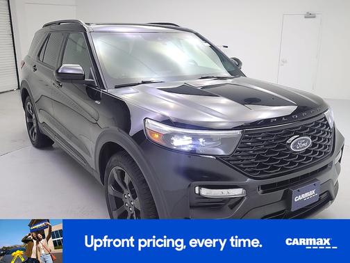 Black 2022 Ford Explorer ST-Line