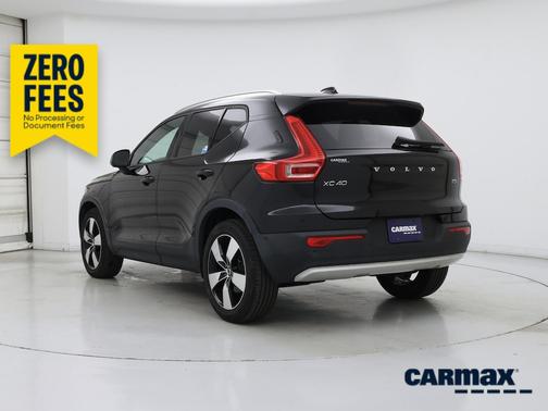 Black 2019 Volvo XC40 T5 Momentum