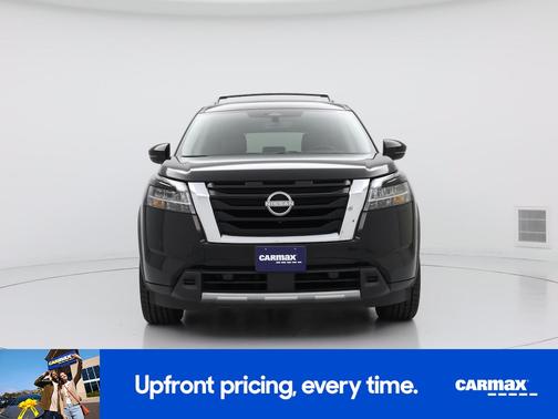 Black 2023 Nissan Pathfinder Platinum
