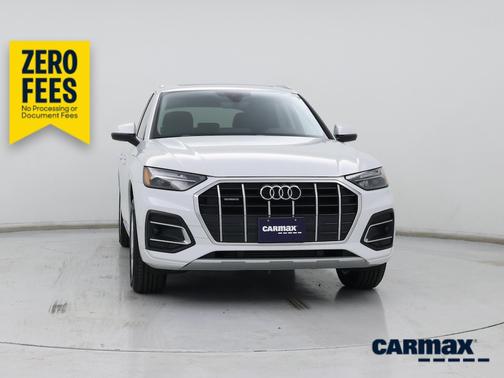 White 2023 Audi Q5 Premium