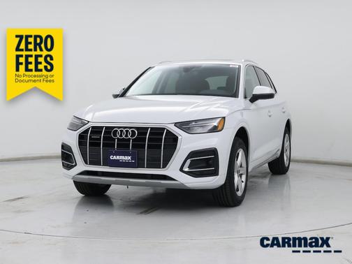 White 2023 Audi Q5 Premium