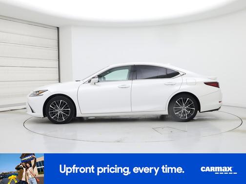 White 2025 Lexus ES 350