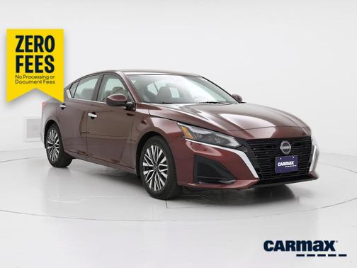 Red 2023 Nissan Altima SV