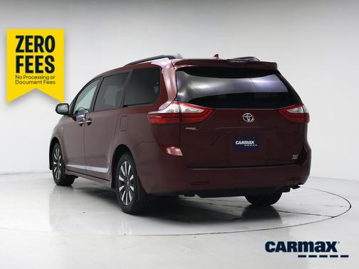 Red 2018 Toyota Sienna XLE