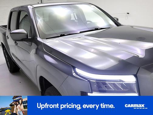 Gray 2024 Nissan Frontier SL