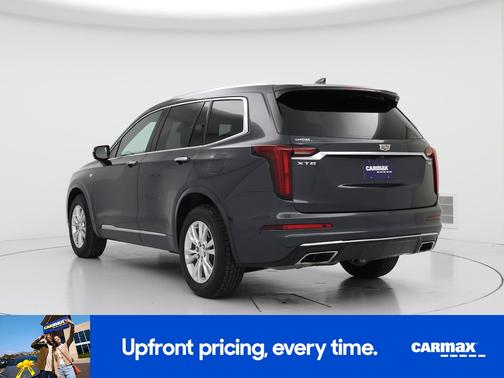 Green 2023 Cadillac XT6 Luxury
