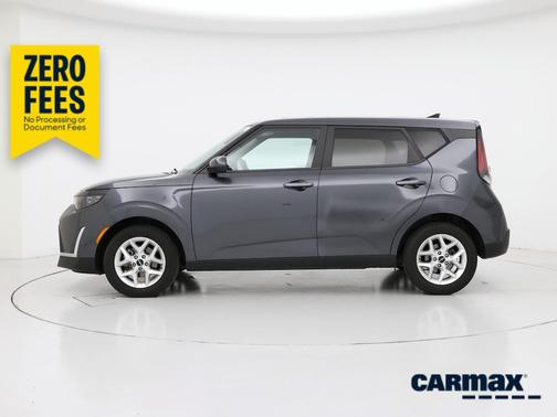 Gray 2024 Kia Soul LX