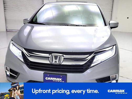 Silver 2018 Honda Odyssey Elite