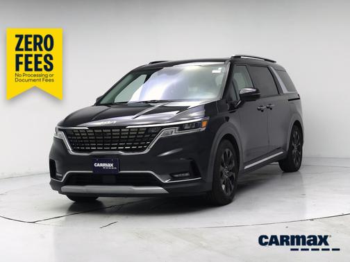 Black 2022 Kia Carnival SX