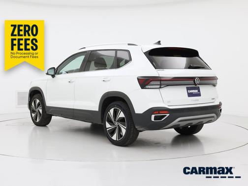 White 2025 Volkswagen Taos SE