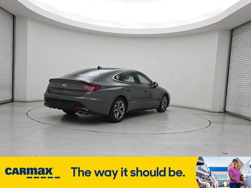 2022 Hyundai SONATA SEL