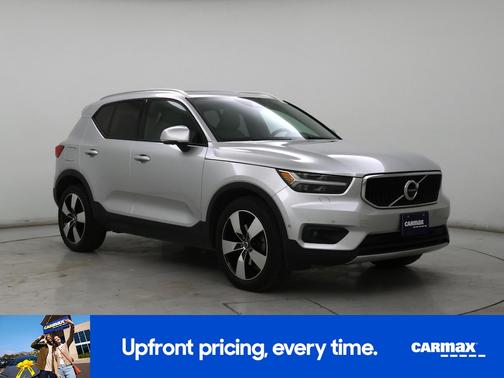 2019 Volvo XC40 T5 Momentum