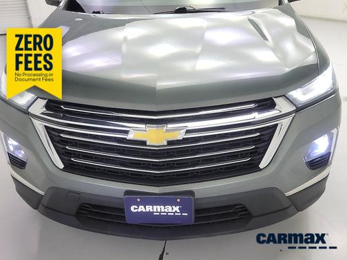 Green 2023 Chevrolet Traverse LT Cloth