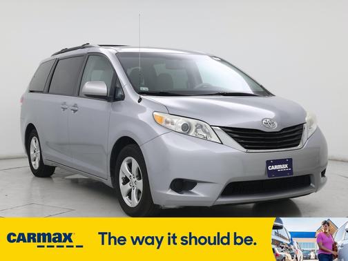 2014 Toyota Sienna LE
