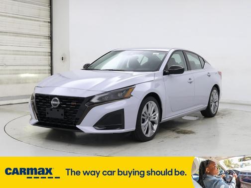 2023 Nissan Altima SR