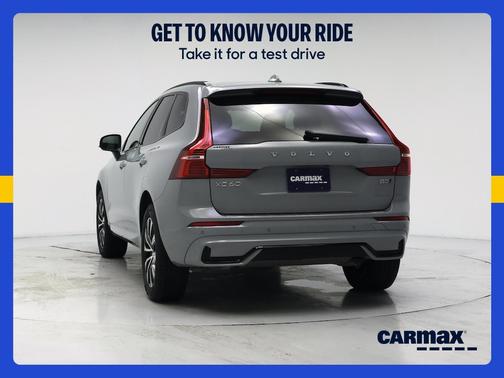 Gray 2024 Volvo XC60 B5 Core Dark Theme
