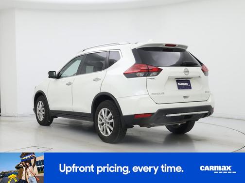 White 2017 Nissan Rogue SV