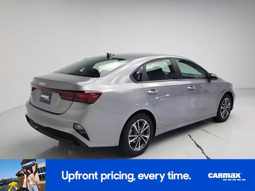 Gray 2024 Kia Forte LXS