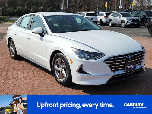 White 2021 Hyundai SONATA SE