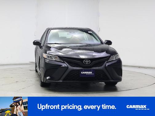 Black 2020 Toyota Camry SE