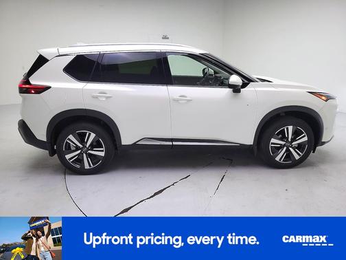 White 2023 Nissan Rogue SL