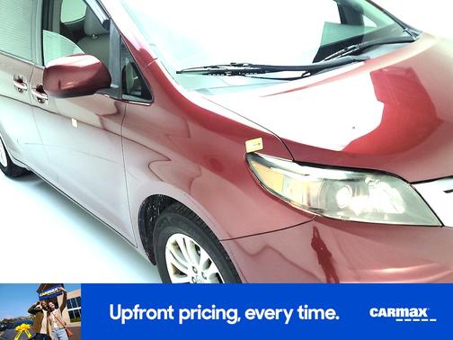 Red 2017 Toyota Sienna XLE