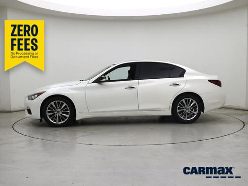 White 2019 INFINITI Q50 Luxe