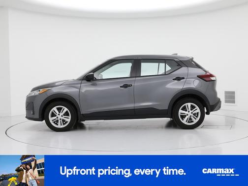 Gray 2024 Nissan Kicks S