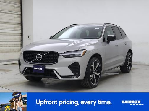 2023 Volvo XC60 B6 Ultimate Dark Theme